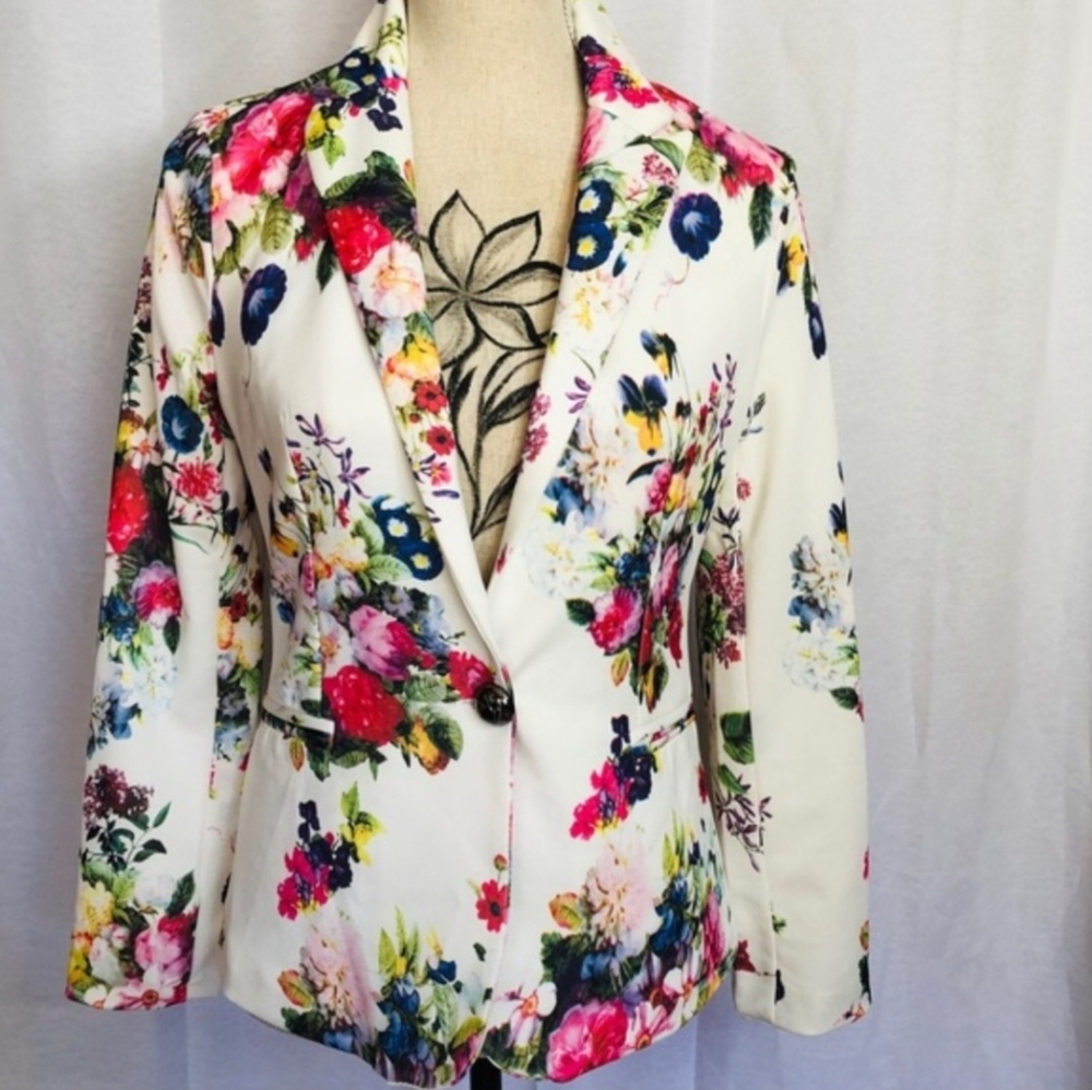 Zapa Basic Unique Women's Blazer Size Medium